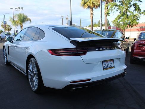 Used 2018 Porsche Panamera 4 image 5