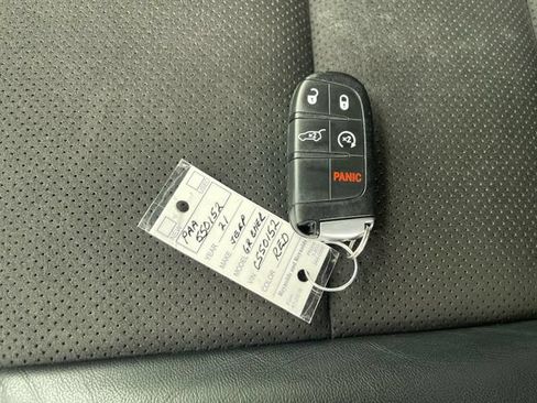 Used 2021 Jeep Grand Cherokee Laredo X AWD/4WD image 34