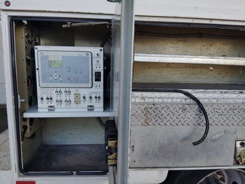 Used 2012 Ford F550 2WD Crew Cab Super Duty w/ Payload Upgrade Pkg image 20
