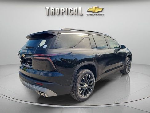 New 2026 Chevrolet Traverse LT w/ Sun and Wheel Package FWD image 5