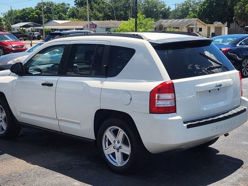 Used 2008 Jeep Compass Sport FWD image 4