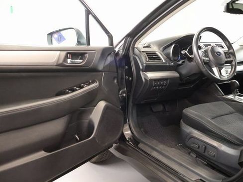 Used 2017 Subaru Outback 2.5i Premium AWD/4WD image 8