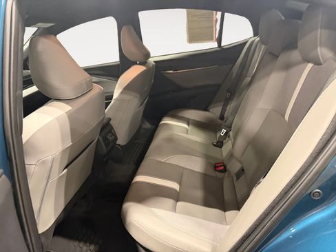 Used 2025 Toyota Camry SE image 13
