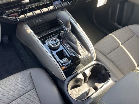 New 2026 Chevrolet Colorado ZR2 w/ Technology Package AWD/4WD image 24
