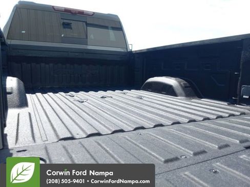 Used 2024 GMC Sierra 2500 AT4X image 28