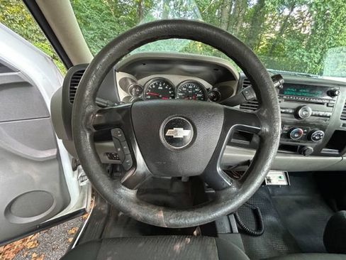 Used 2012 Chevrolet Silverado 2500 W/T w/ Snow Plow Prep Package AWD/4WD image 10