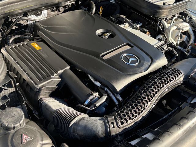 Used 2018 Mercedes-Benz GLC 300 4MATIC image 22
