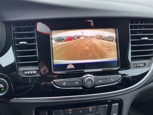 Used 2022 Buick Encore Preferred w/ Safety Package image 22