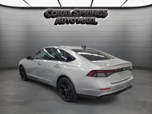 Certified 2025 Honda Accord SE image 4
