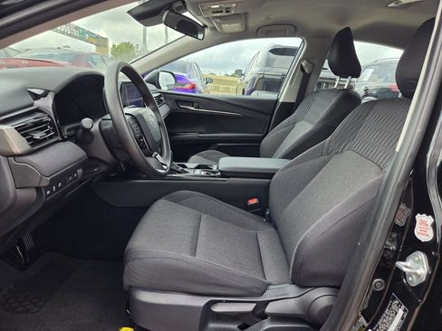 Used 2026 Toyota Camry LE FWD image 27