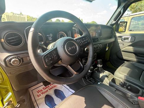 New 2025 Jeep Wrangler Unlimited Rubicon 392 image 23