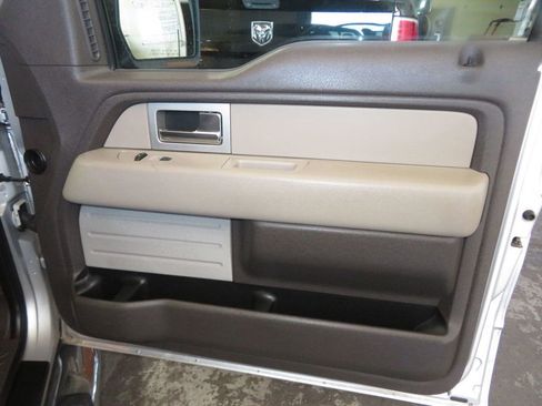 Used 2010 Ford F150 XLT image 26