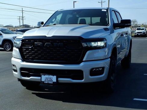 New 2026 RAM 1500 4x4 Crew Cab image 2