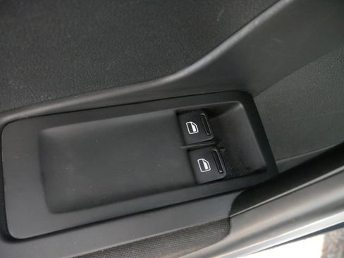 Used 2017 Volkswagen Beetle 1.8T S image 19