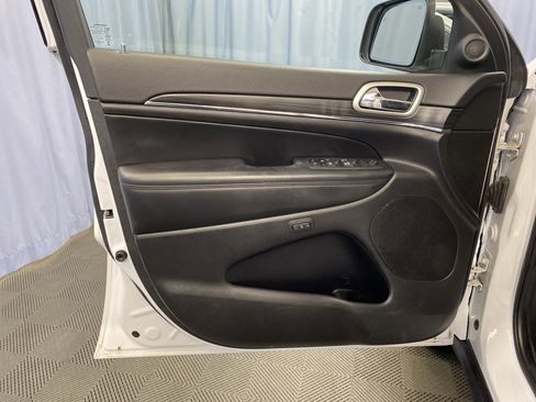 Certified 2022 Jeep Grand Cherokee Limited image 11