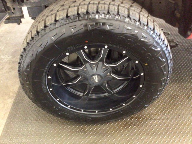 Used 2012 Toyota Tundra 4x4 CrewMax w/ Tow Pkg image 25