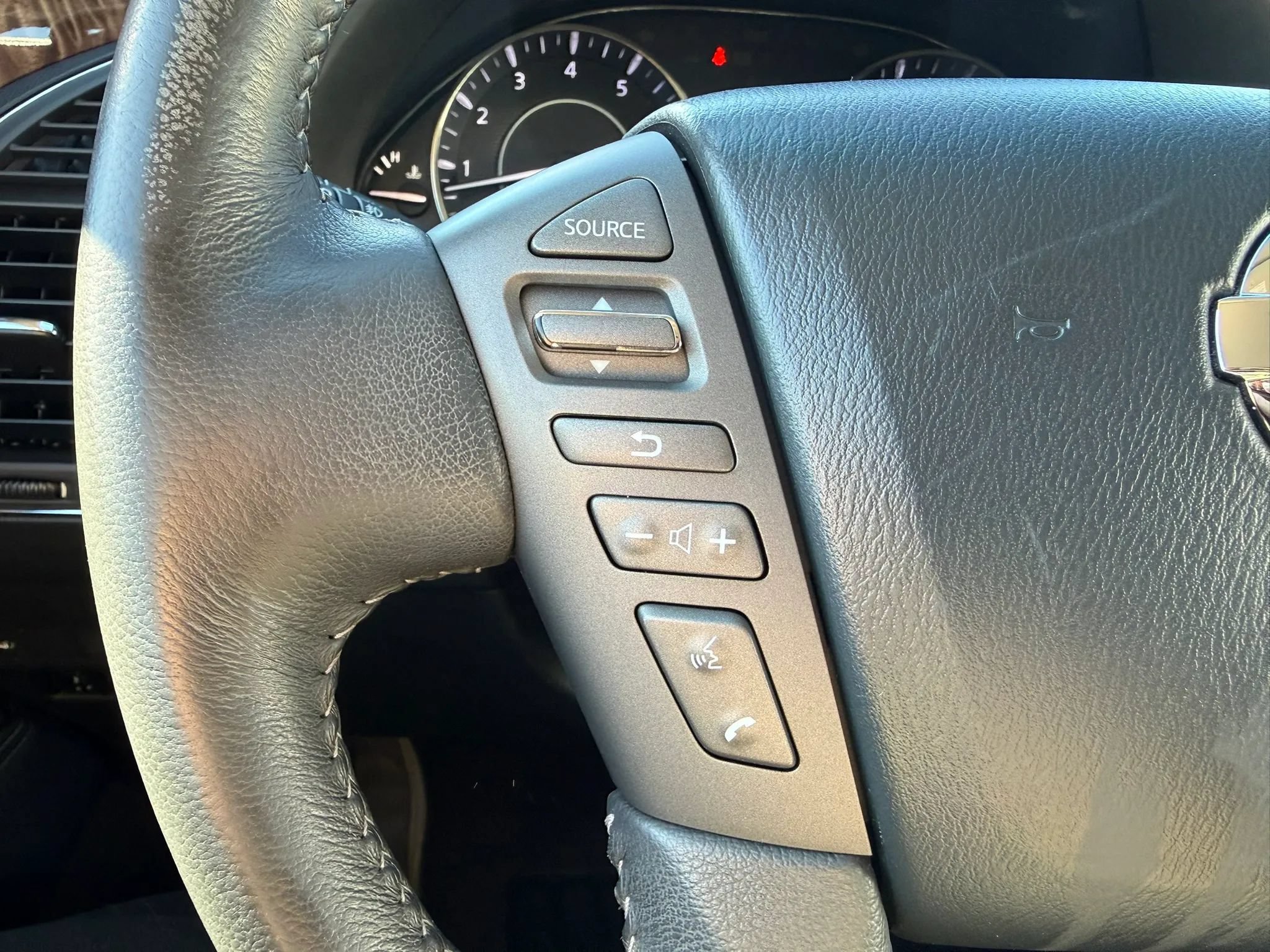 Used 2017 Nissan Armada SL w/ Interior Lighting Package AWD/4WD image 24