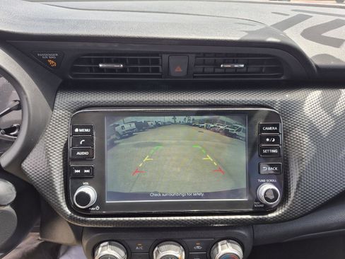 Used 2023 Nissan Kicks SV FWD image 6