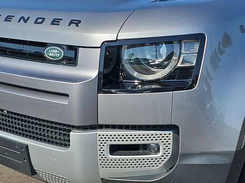 Used 2023 Land Rover Defender 110 SE AWD/4WD image 37