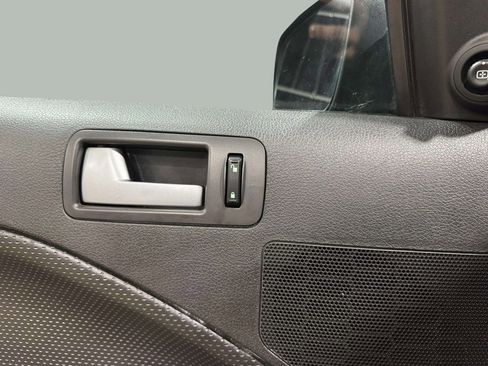 Used 2009 Ford Mustang GT Premium image 9