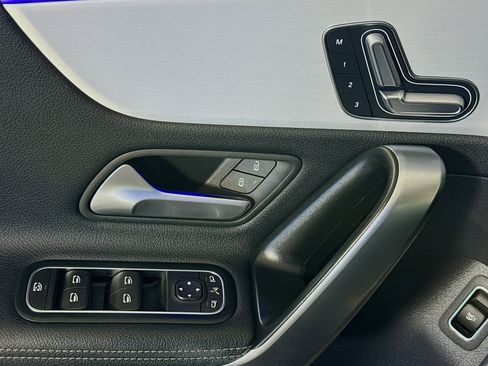 Used 2025 Mercedes-Benz CLA 250 4MATIC image 24