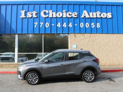 Used 2022 Nissan Kicks SV image 9