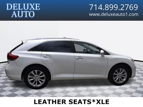 Used 2013 Toyota Venza XLE FWD image 1
