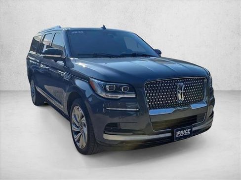 Used 2023 Lincoln Navigator L Reserve AWD/4WD image 7