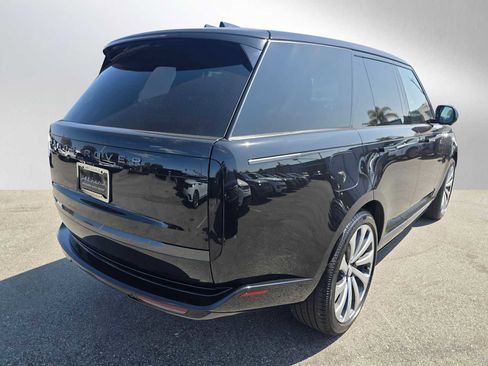 New 2025 Land Rover Range Rover SE AWD/4WD image 6
