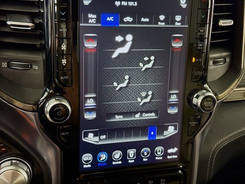 Used 2020 RAM 2500 Limited AWD/4WD image 10