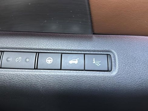 Certified 2023 Nissan Pathfinder Platinum w/ Lighting Package (N93) AWD/4WD image 32