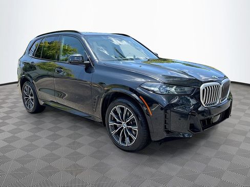Used 2024 BMW X5 xDrive40i w/ M Sport Package AWD/4WD image 4