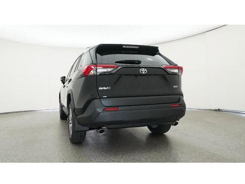 Certified 2025 Toyota RAV4 XLE image 22