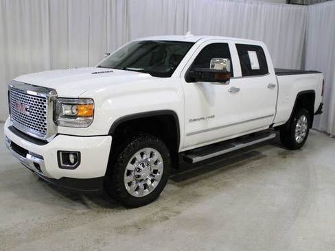 Used 2016 GMC Sierra 2500 Denali w/ Duramax Plus Package image 32
