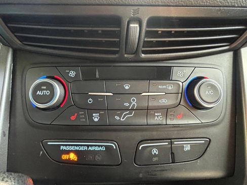 Used 2018 Ford Escape SE image 28