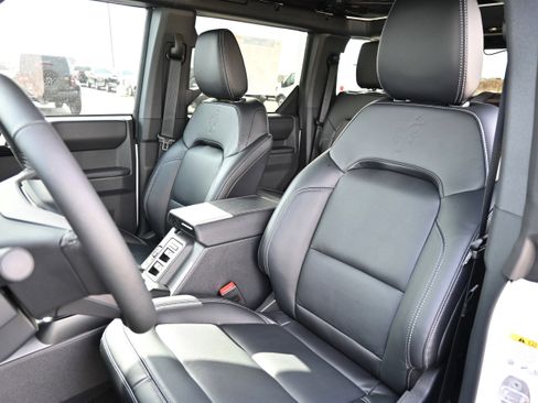 New 2026 Ford Bronco Outer Banks image 32