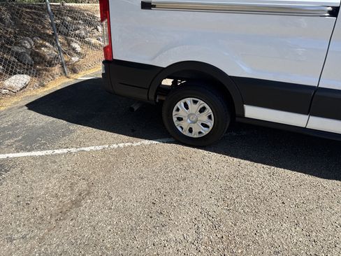 Used 2023 Ford Transit 350 XLT RWD image 9
