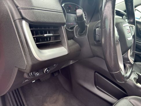 Certified 2022 GMC Terrain SLT AWD/4WD image 15