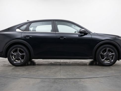 Used 2025 Kia K4 FWD image 11