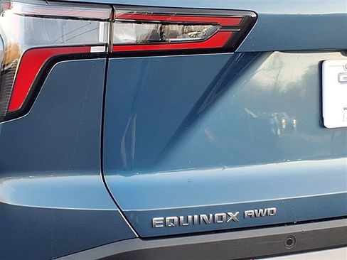 New 2026 Chevrolet Equinox LT image 18