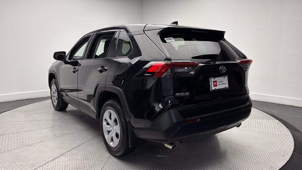 Certified 2025 Toyota RAV4 LE FWD image 30
