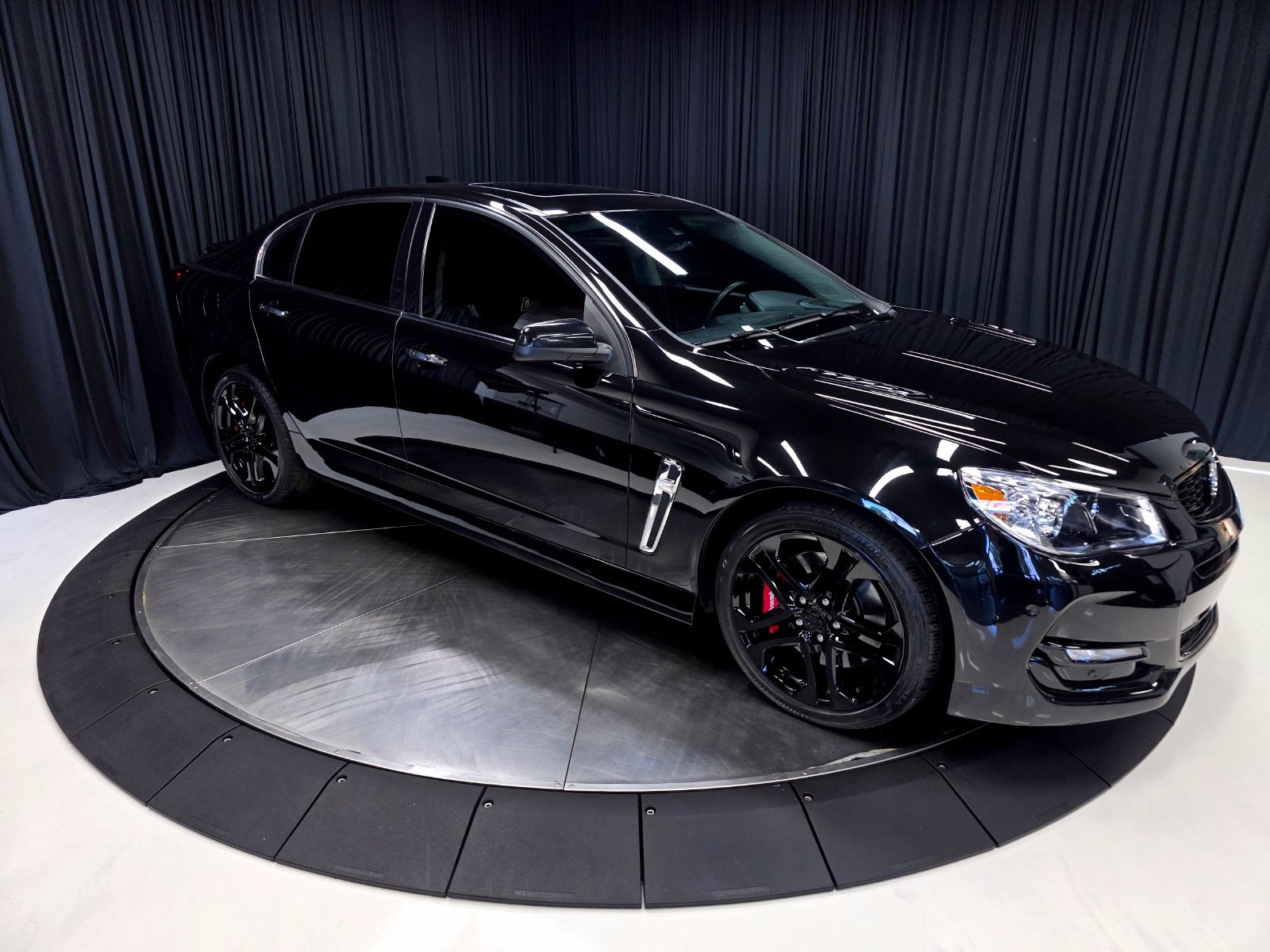 Used 2016 Chevrolet SS RWD image 14