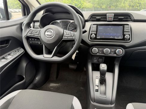 Used 2025 Nissan Versa S w/ Trunk Package FWD image 3
