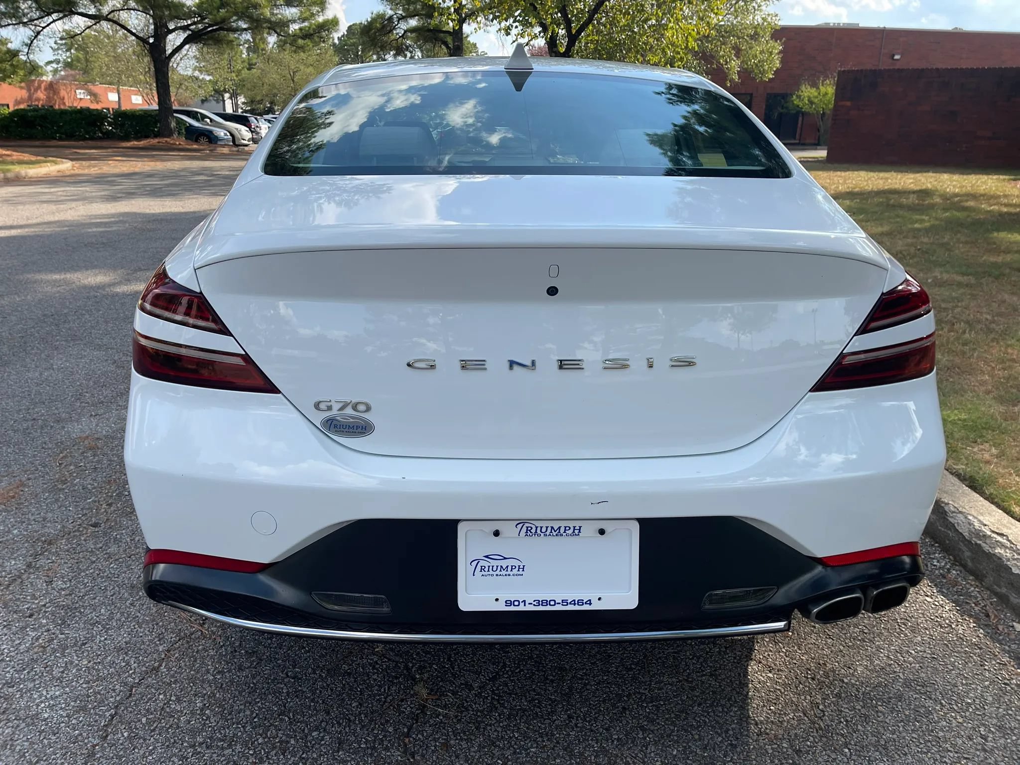 Used 2022 Genesis G70 2.0T RWD image 4