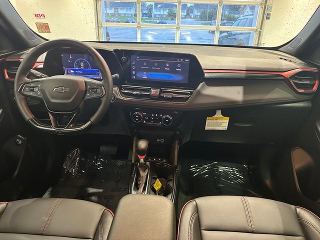 Used 2025 Chevrolet TrailBlazer RS w/ Convenience Package AWD/4WD image 8
