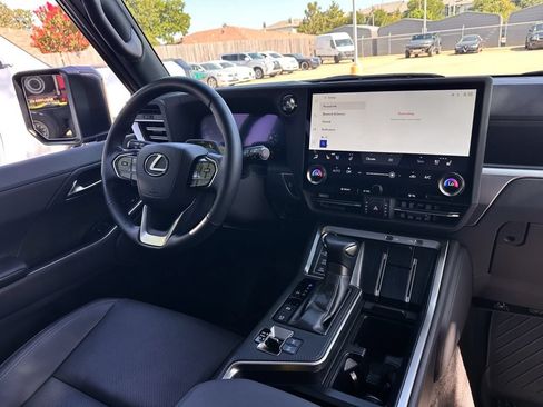 Used 2025 Lexus GX 550 AWD/4WD image 10