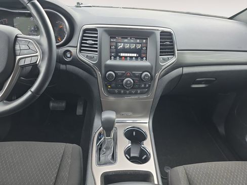 Used 2021 Jeep Grand Cherokee Laredo image 10