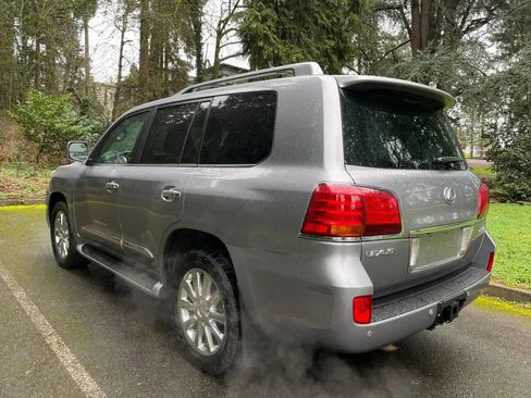 Used 2009 Lexus LX 570 4WD image 6