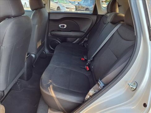 Used 2017 Kia Soul image 10
