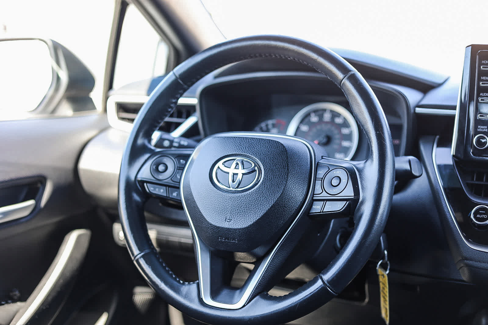 Used 2021 Toyota Corolla SE FWD image 15